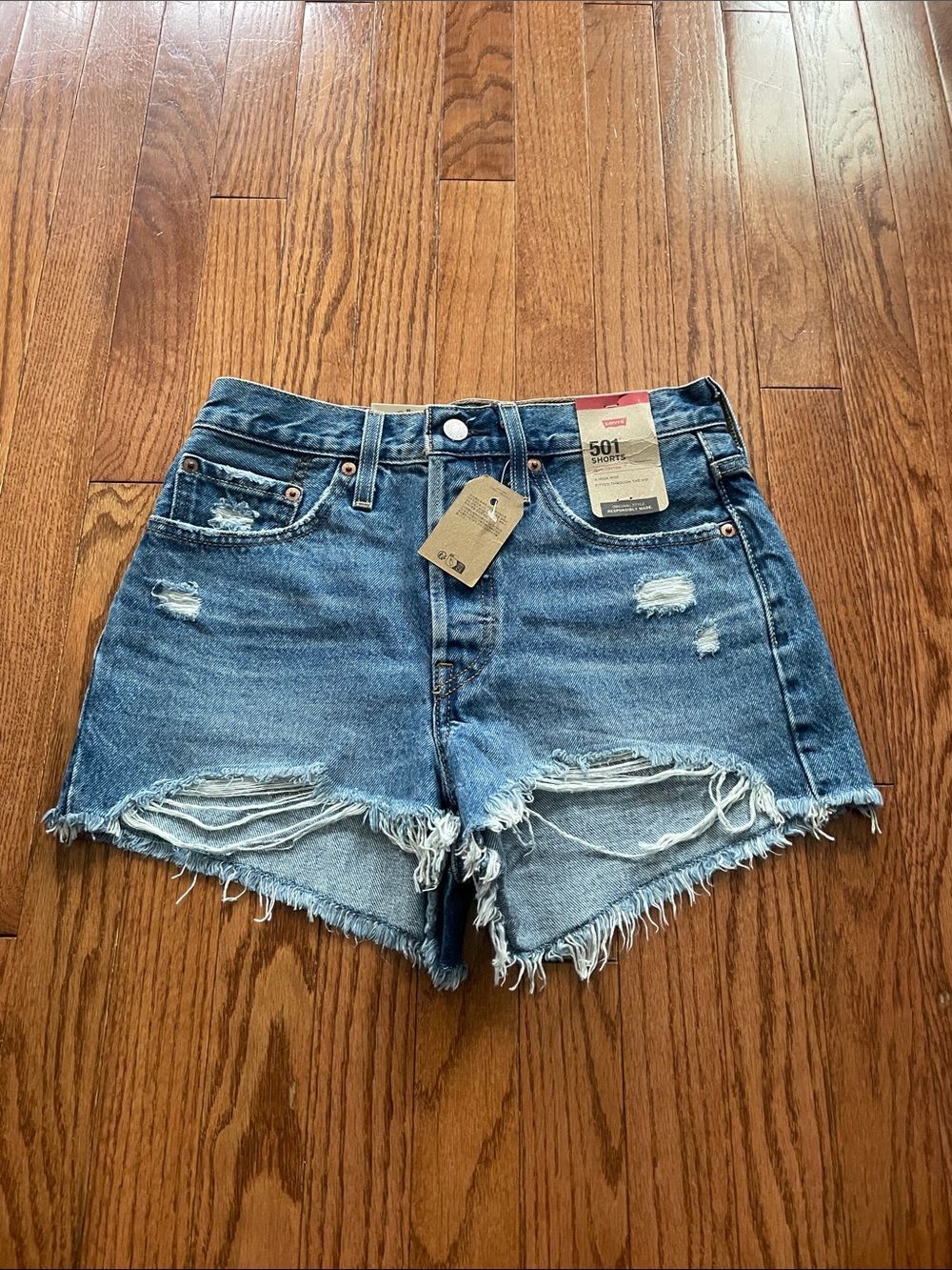 Levi’s 501 Shorts Medium Wash Distressed Denim Women’s Sz 26 NWT